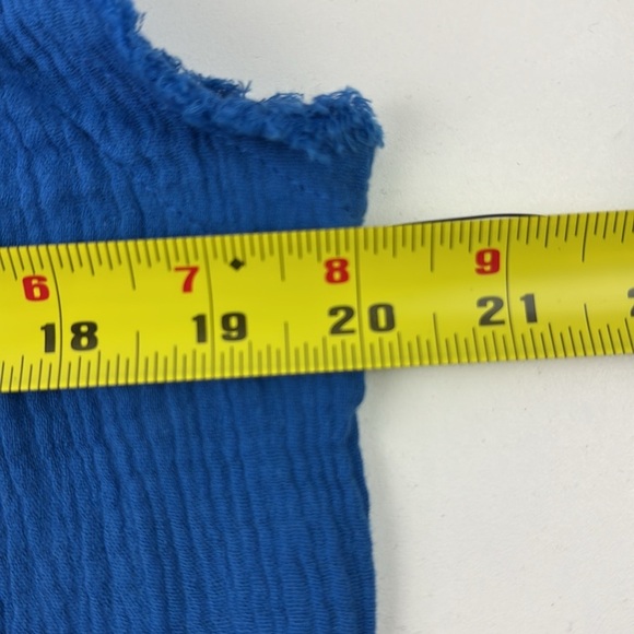 Olivaceous Royal Blue Sleeveless Tank Top - Picture 4 of 7